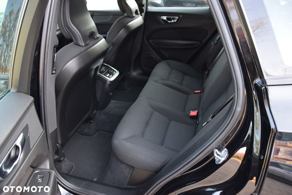 Volvo XC 60 B4 D AWD Geartronic Momentum - 15