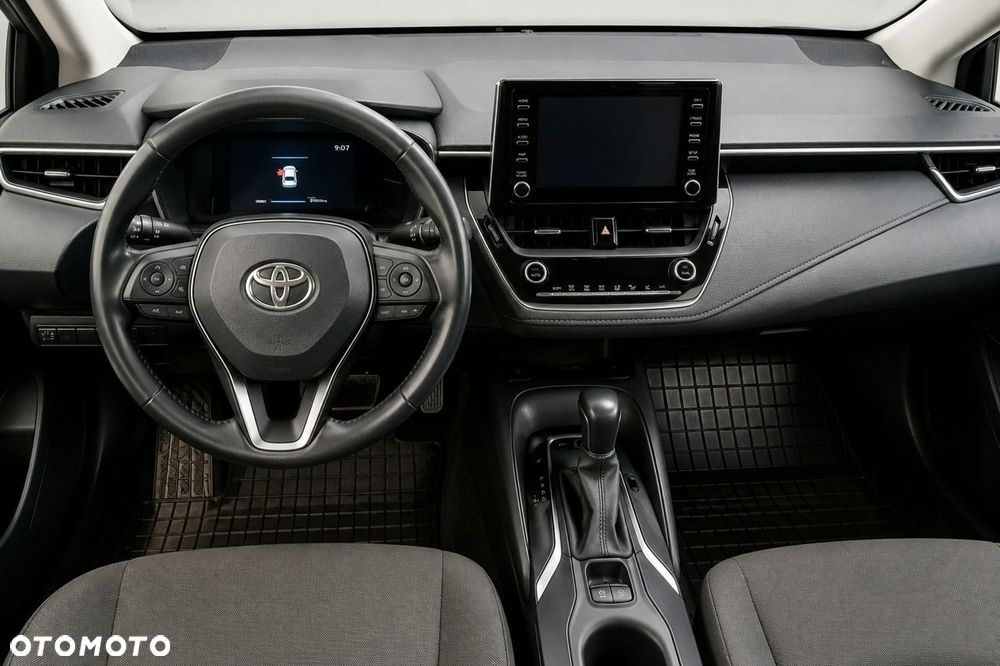 Toyota Corolla - 13