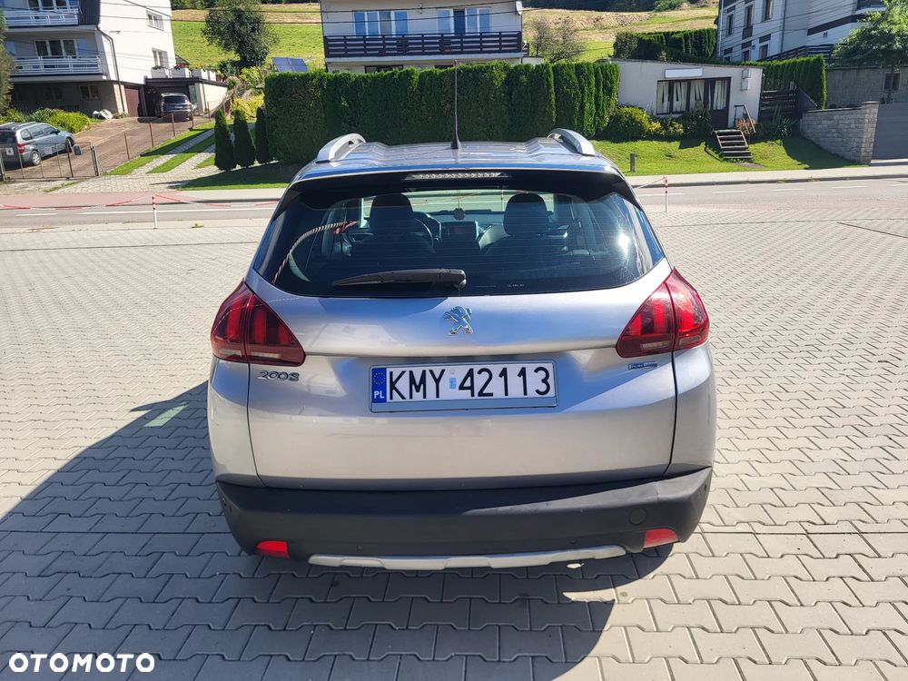 Peugeot 2008 - 4