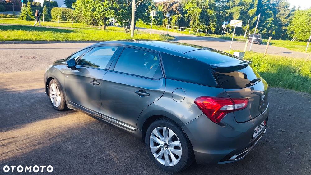 Citroën DS5 Hybrid4 EGS6 SportChic - 39