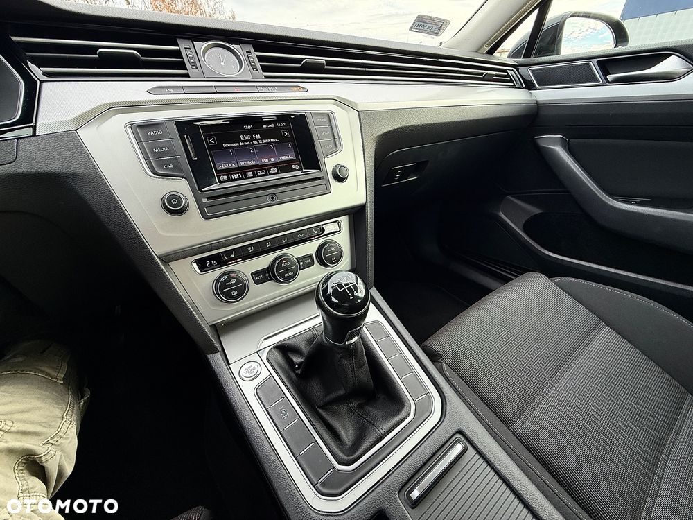 Volkswagen Passat 2.0 TDI BMT Comfortline - 12