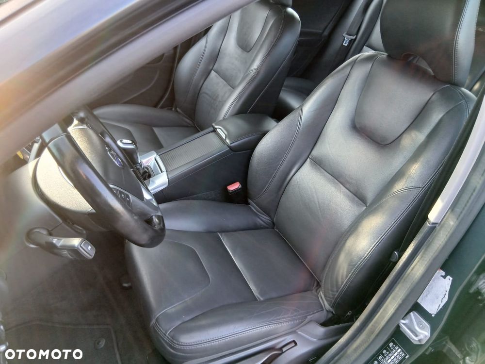 Volvo V60 D3 Summum - 22
