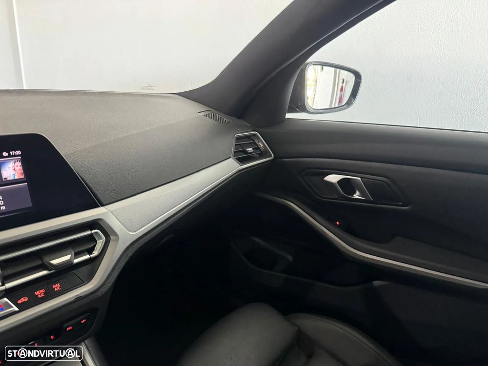 BMW 330 e Touring Pack M Auto - 16