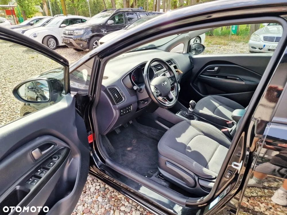 Kia Rio - 7