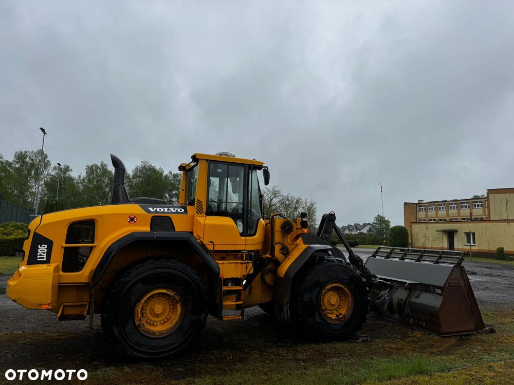 Volvo L120G - 4