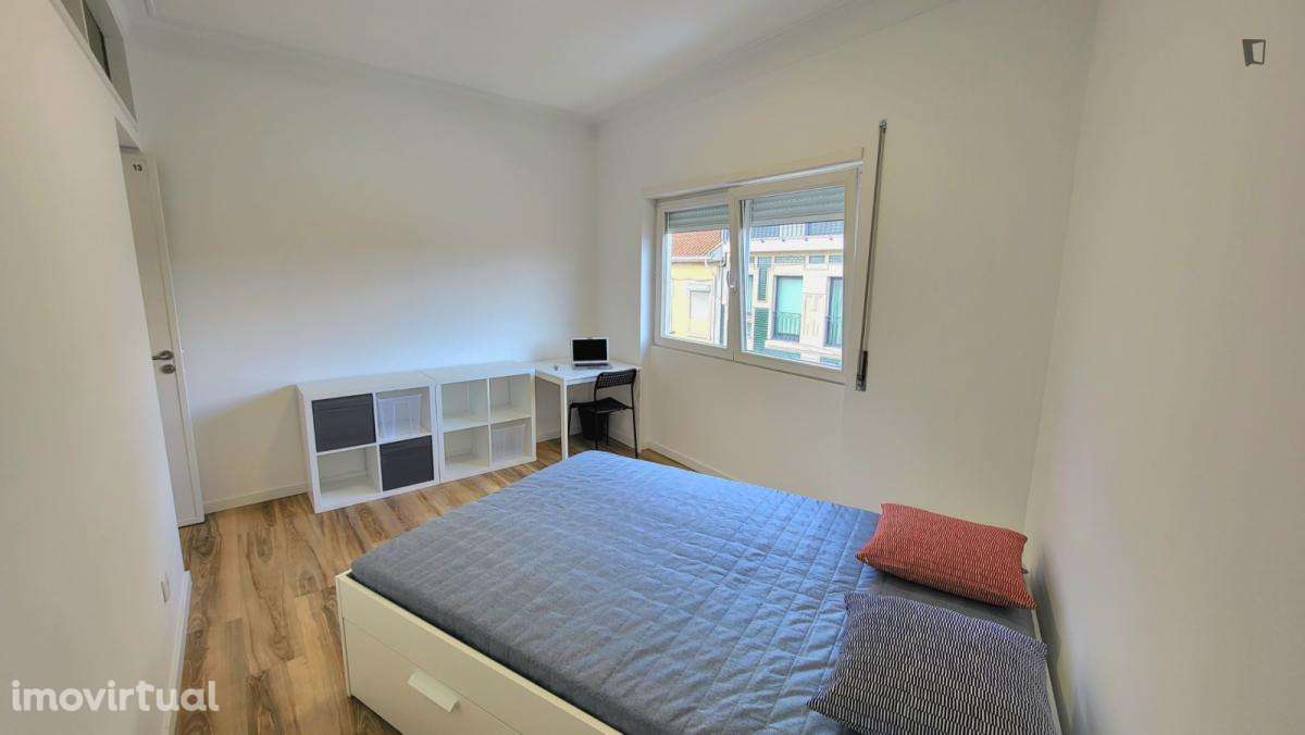 Quarto - localizado em Rio Tinto Porto - Grande imagem: 3/21