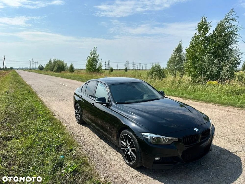 BMW Seria 3 330i xDrive Edition M Sport Shadow - 3