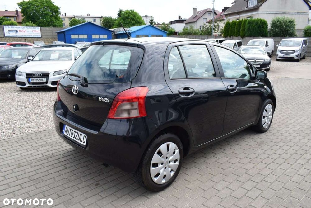 Toyota Yaris - 9