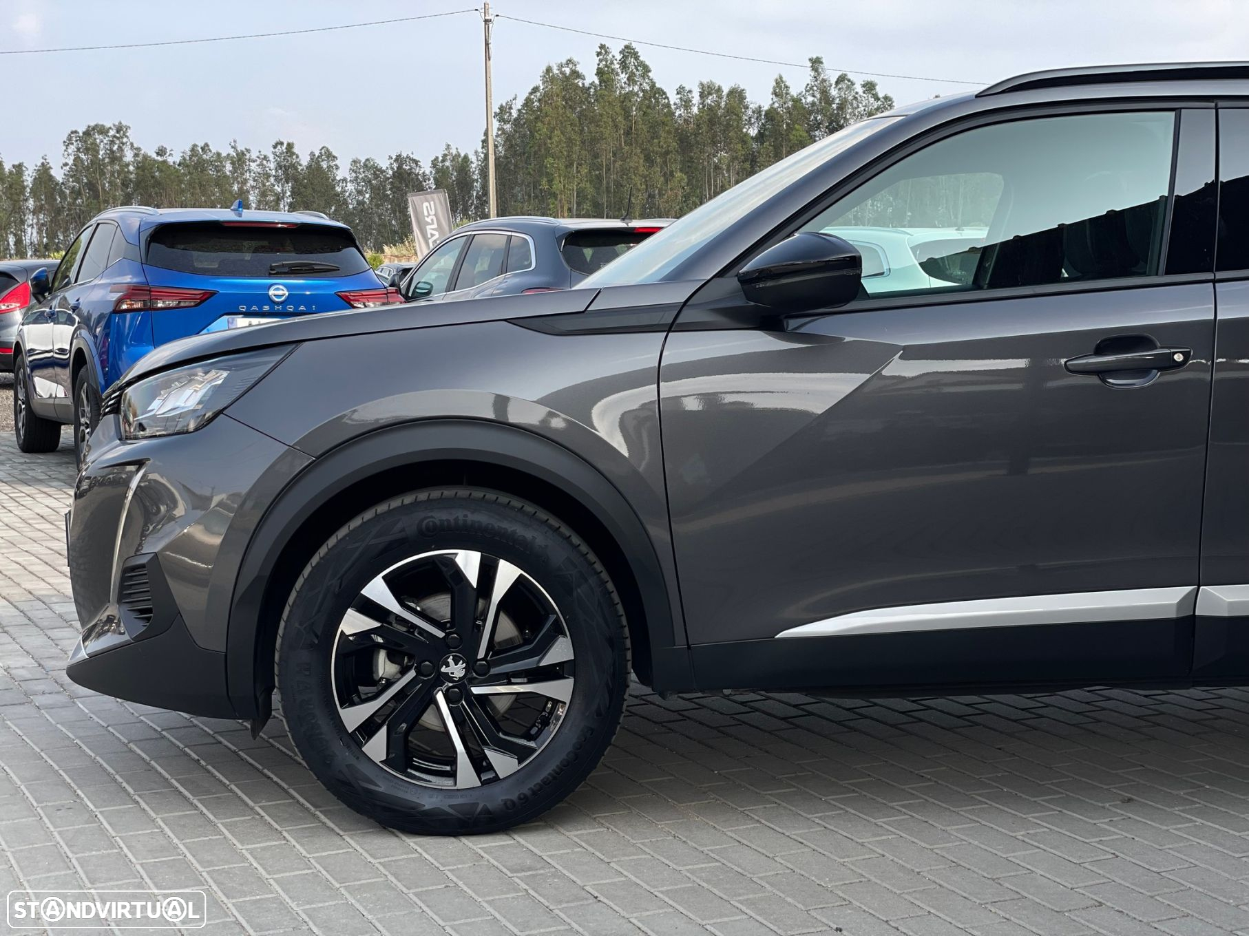 Peugeot 2008 1.2 PureTech Allure Pack - 4