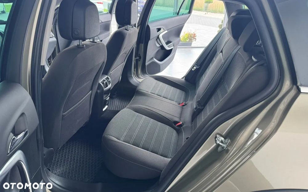 Opel Insignia - 31
