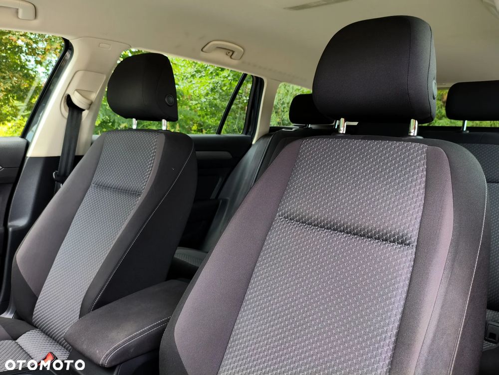Volkswagen Passat 1.6 TDI BMT City - 22