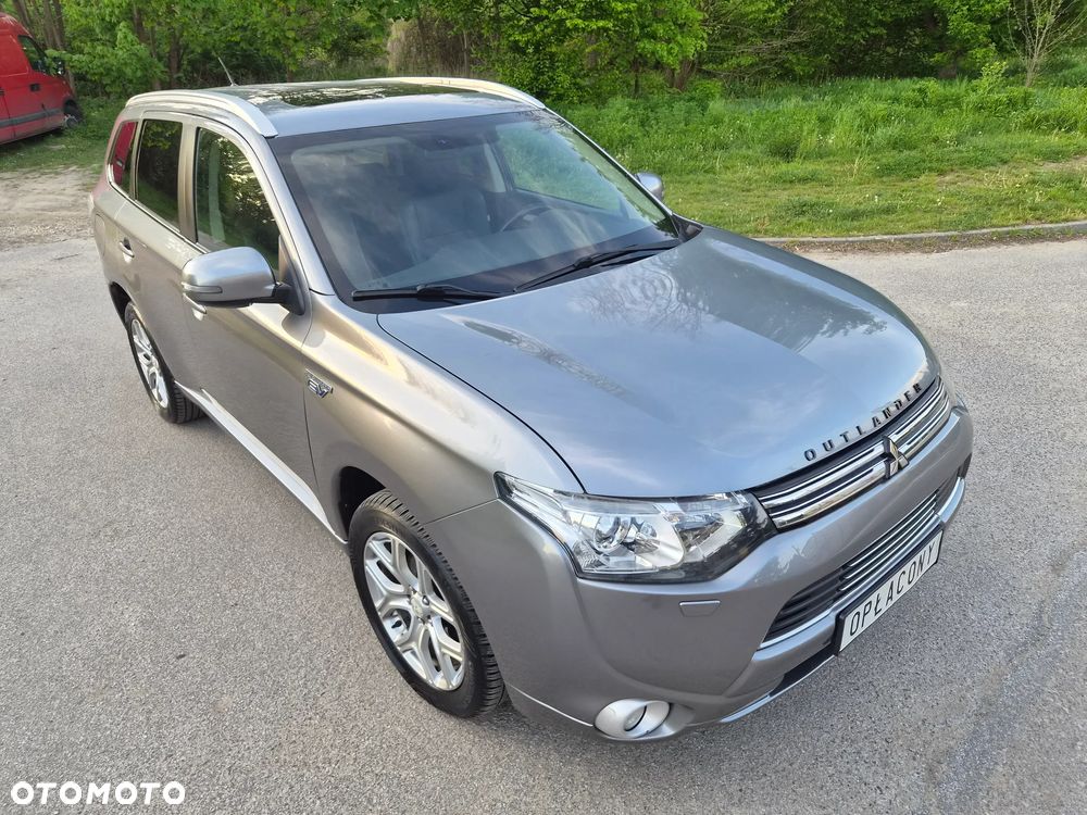 Mitsubishi Outlander - 4