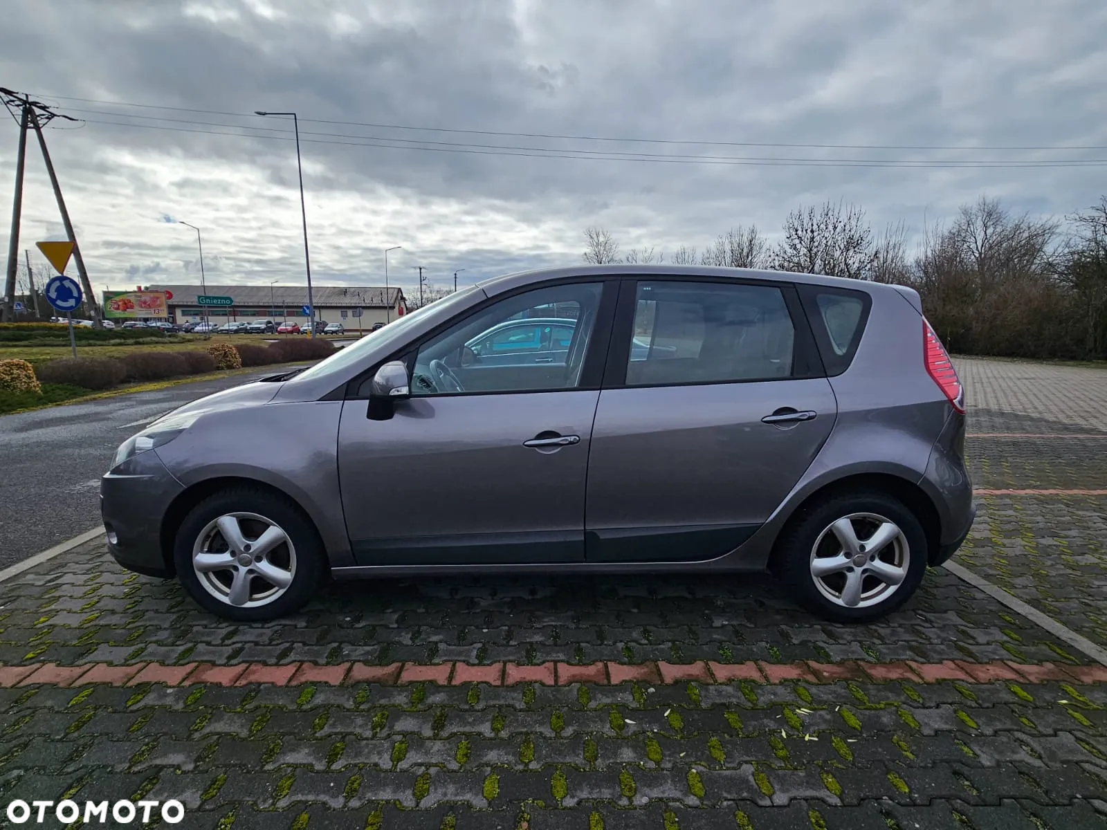 Renault Scenic 1.6 16V Expression - 11