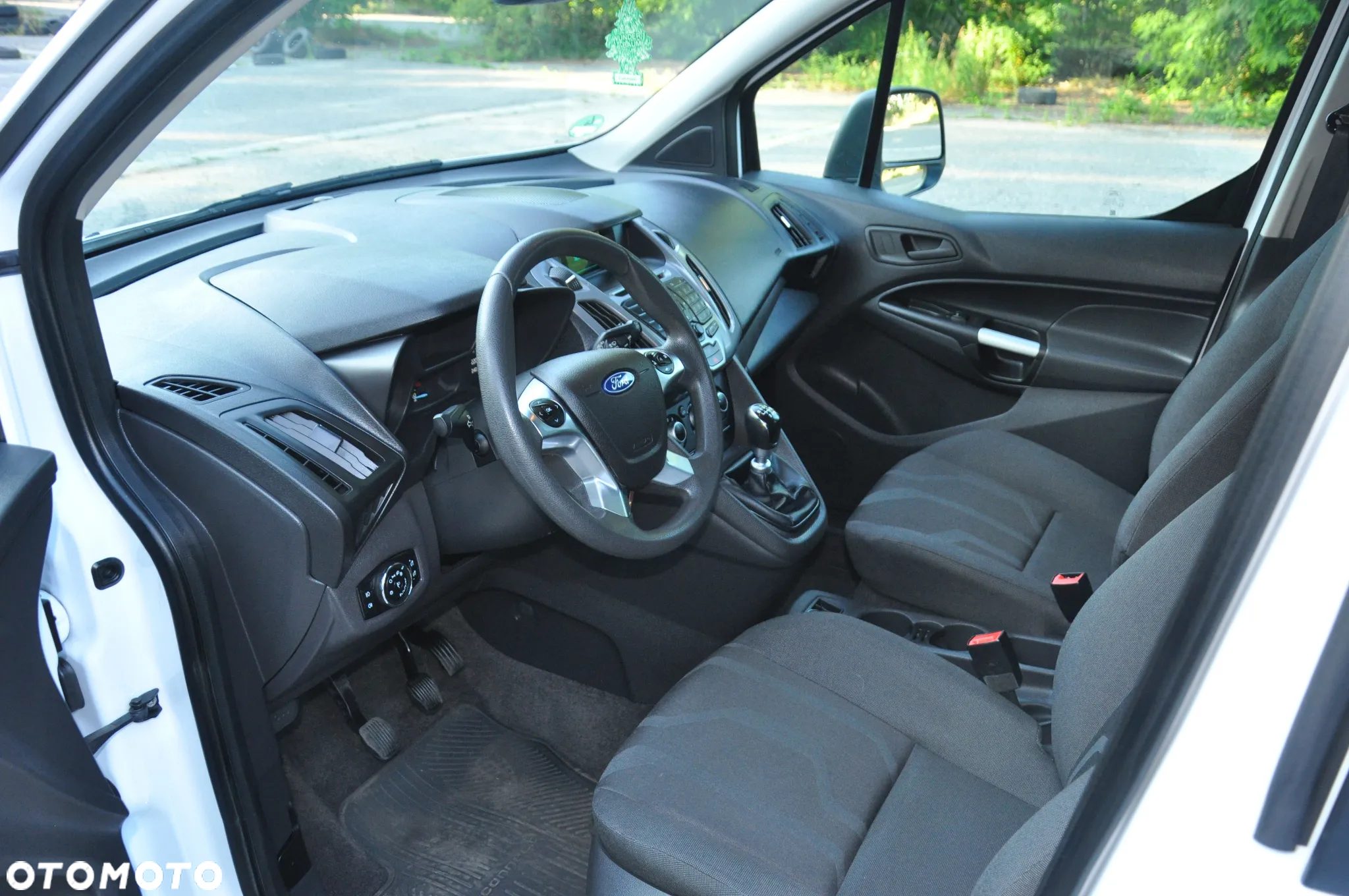 Ford Tourneo Connect - 27
