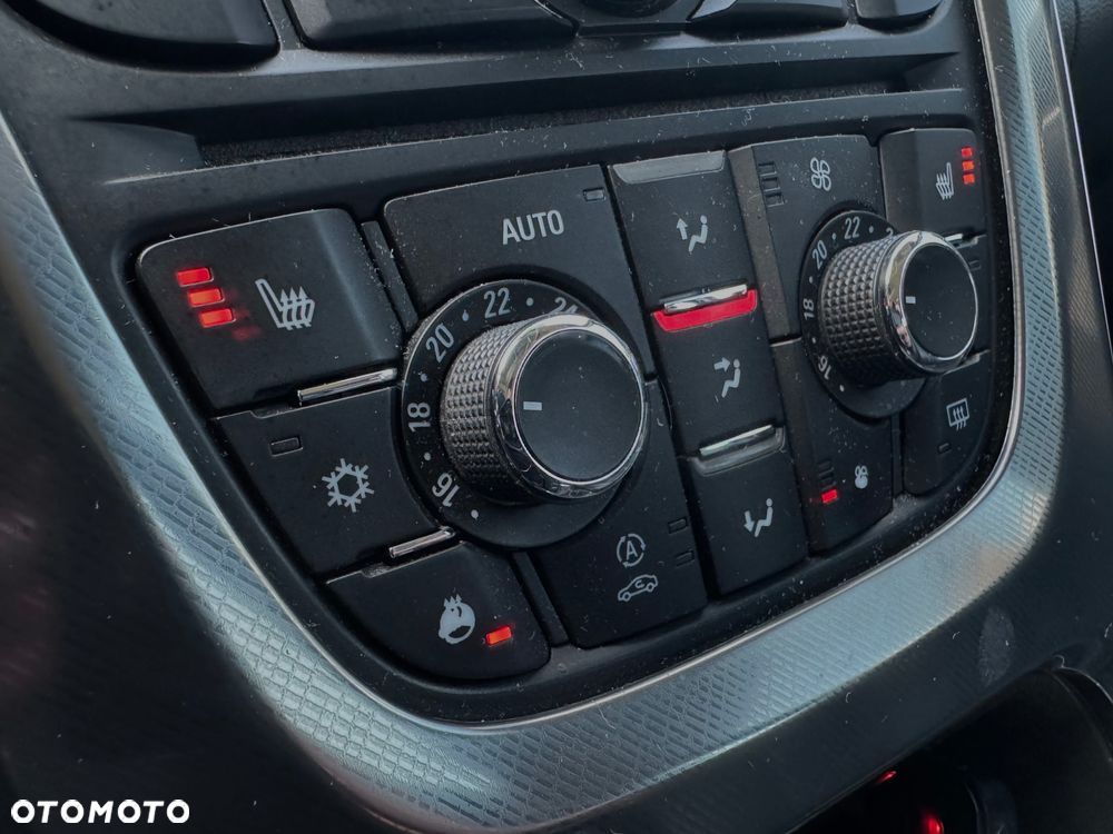 Opel Astra 2.0 CDTI Cosmo - 34