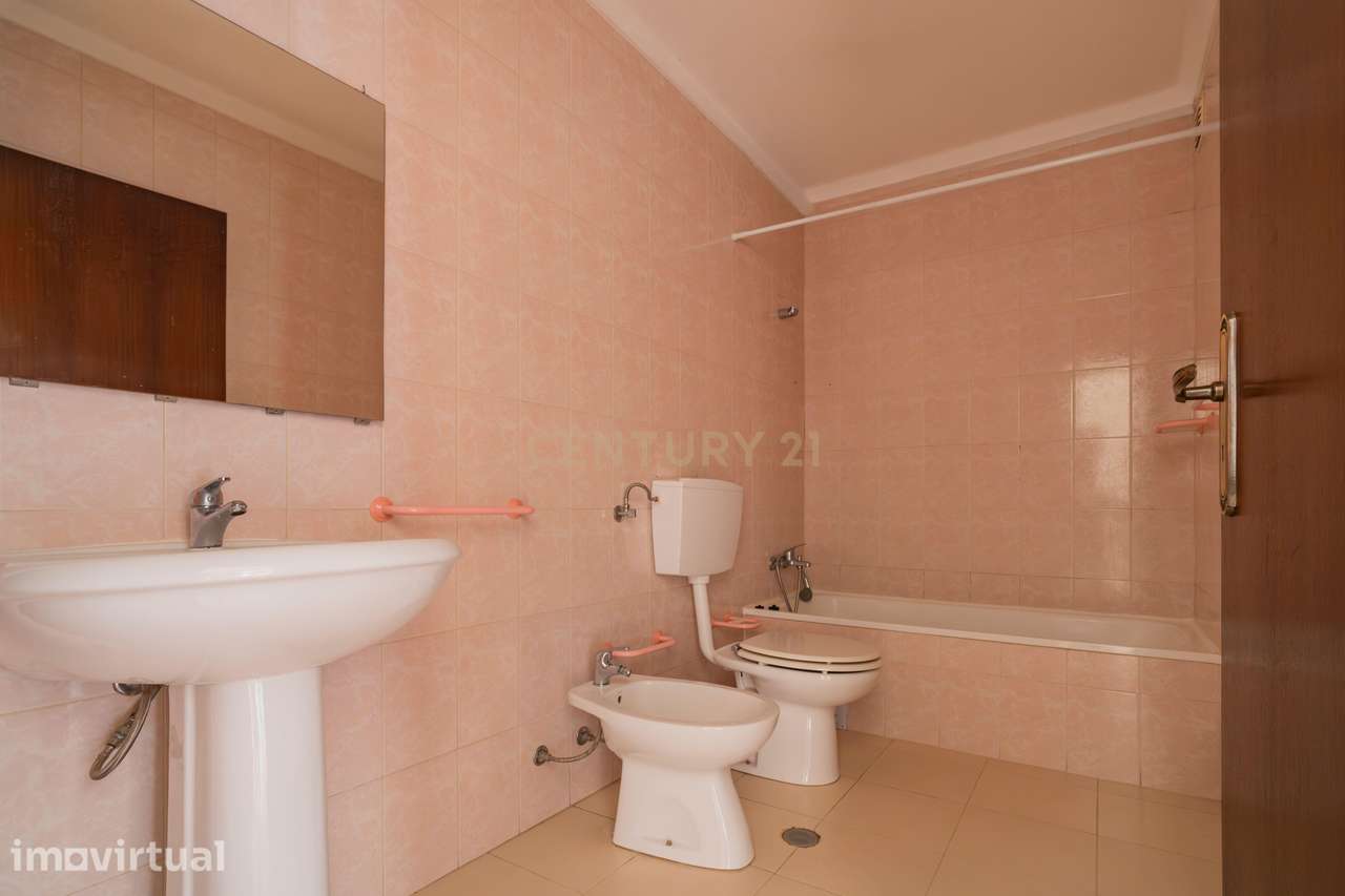 Apartamento T2 no Centro da Marinha Grande - Grande imagem: 3/8