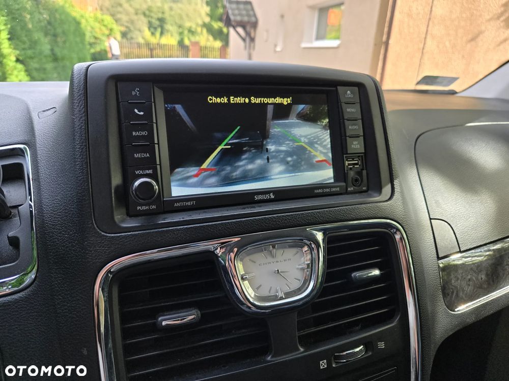 Chrysler Town & Country 3.6 Touring - 14