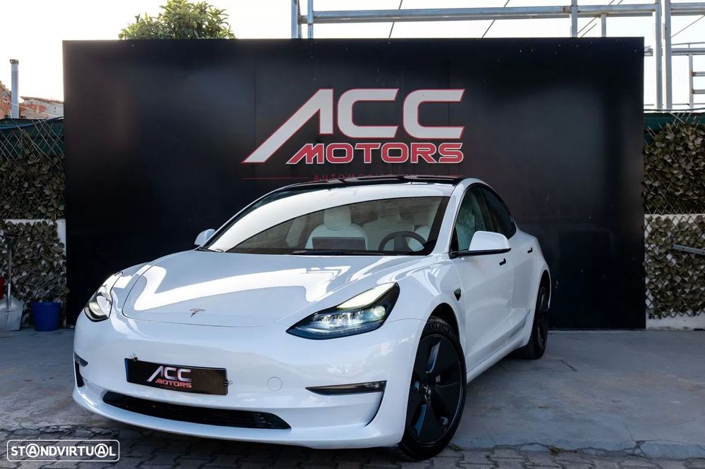 Tesla Model 3 - 9
