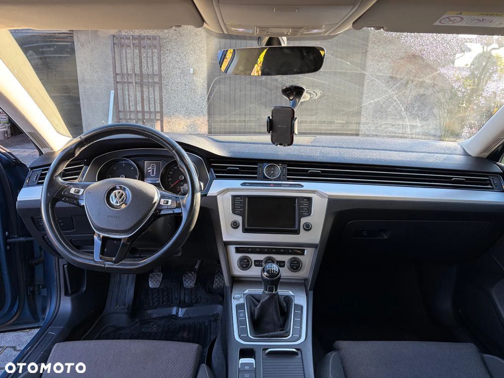 Volkswagen Passat - 6