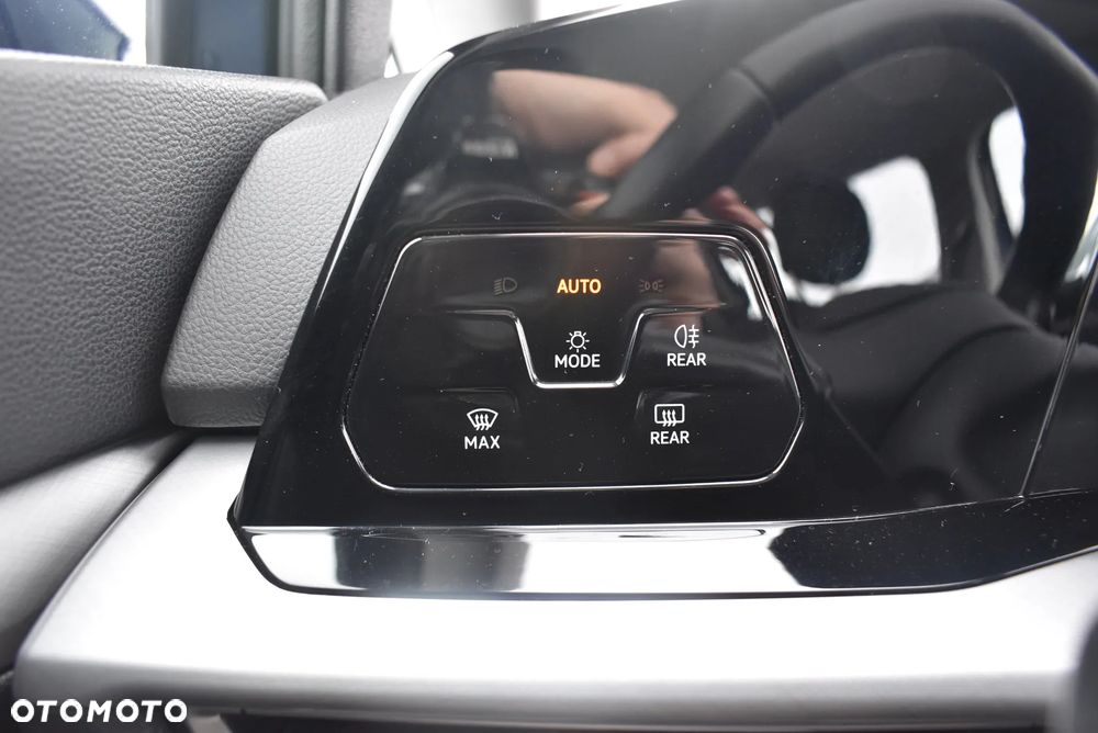 Volkswagen Golf 1.5 eTSI OPF DSG Life - 24