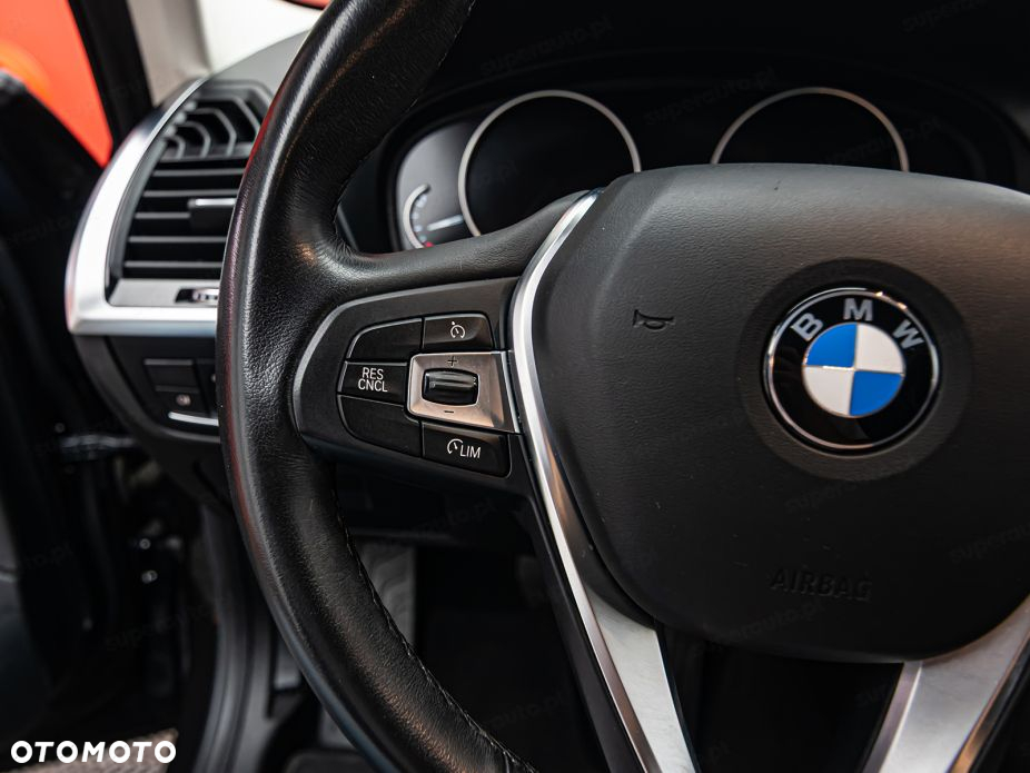 BMW X3 xDrive20i Advantage - 13