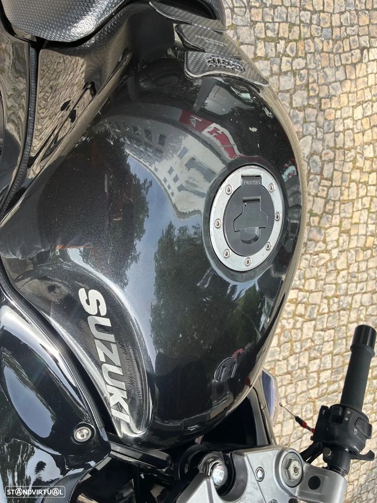 Suzuki GSX 750 F - 16