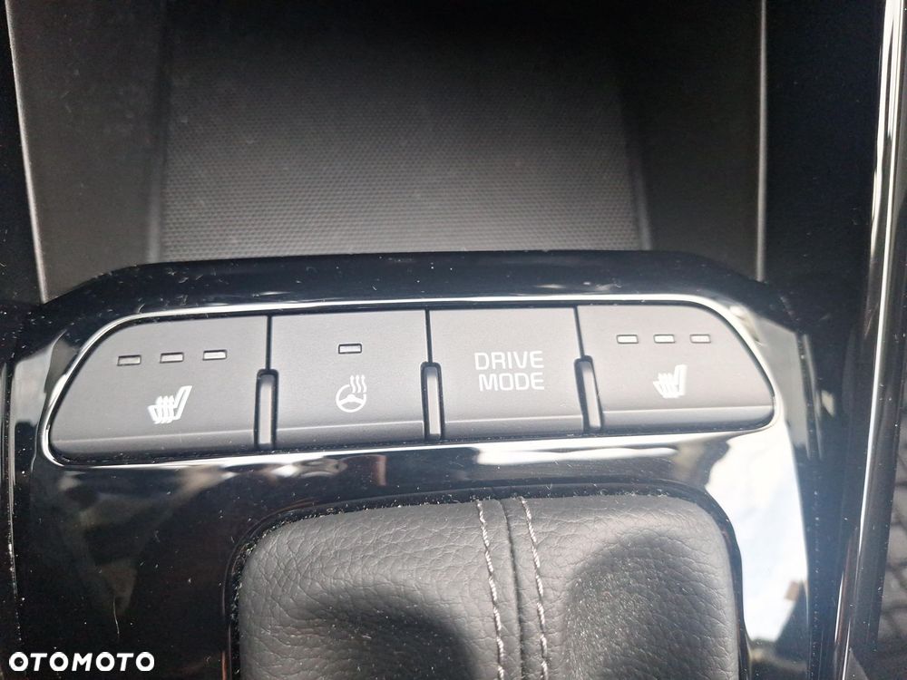 Kia Stonic 1.0 T-GDI L Business Line DCT - 22