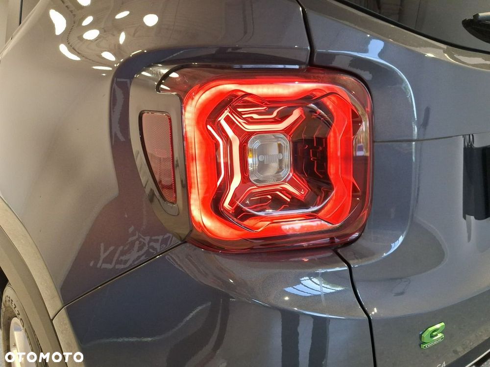Jeep Renegade - 12