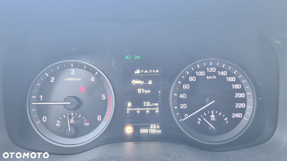 Hyundai Tucson 1.7 CRDI BlueDrive Style 2WD - 17