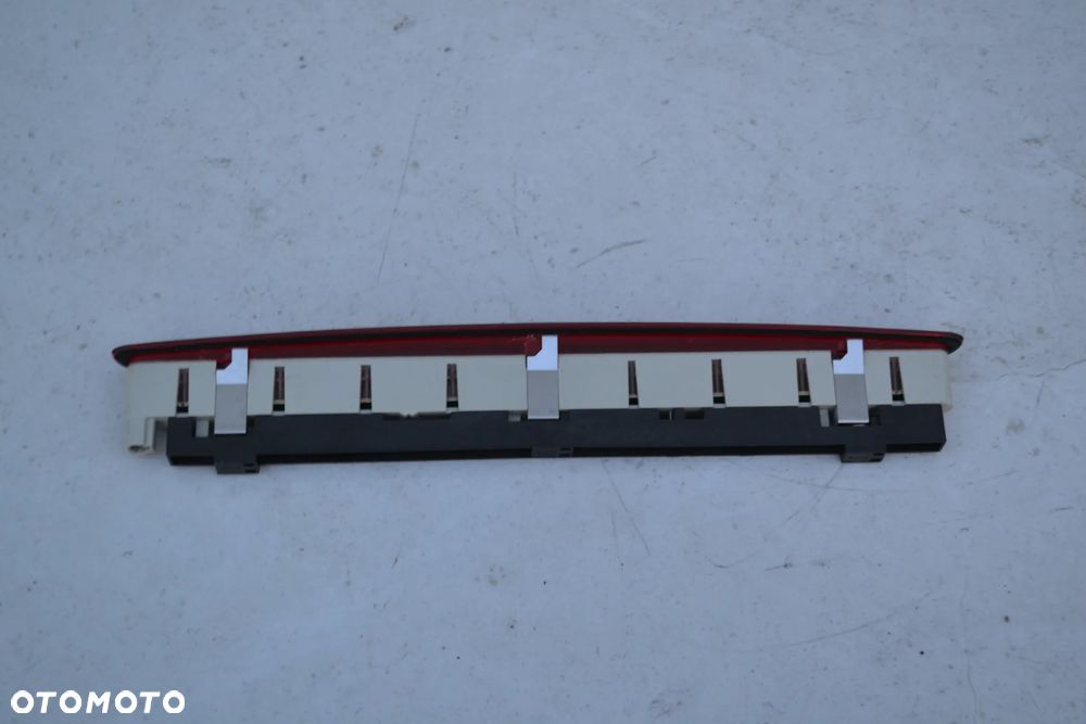 AUDI A3 8P 3D CABRIO TRZECIE ŚWIATŁO STOP ORYGINAŁ 8P7945097 - 3