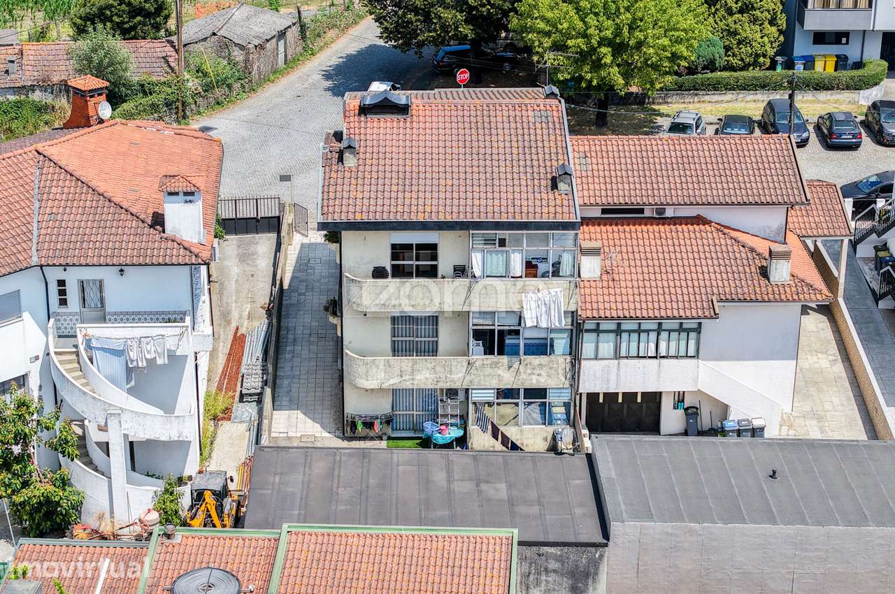 Andar-Moradia T2 com 3 Varandas e Garagem BOX em Folgosa, Maia. - Grande imagem: 5/53