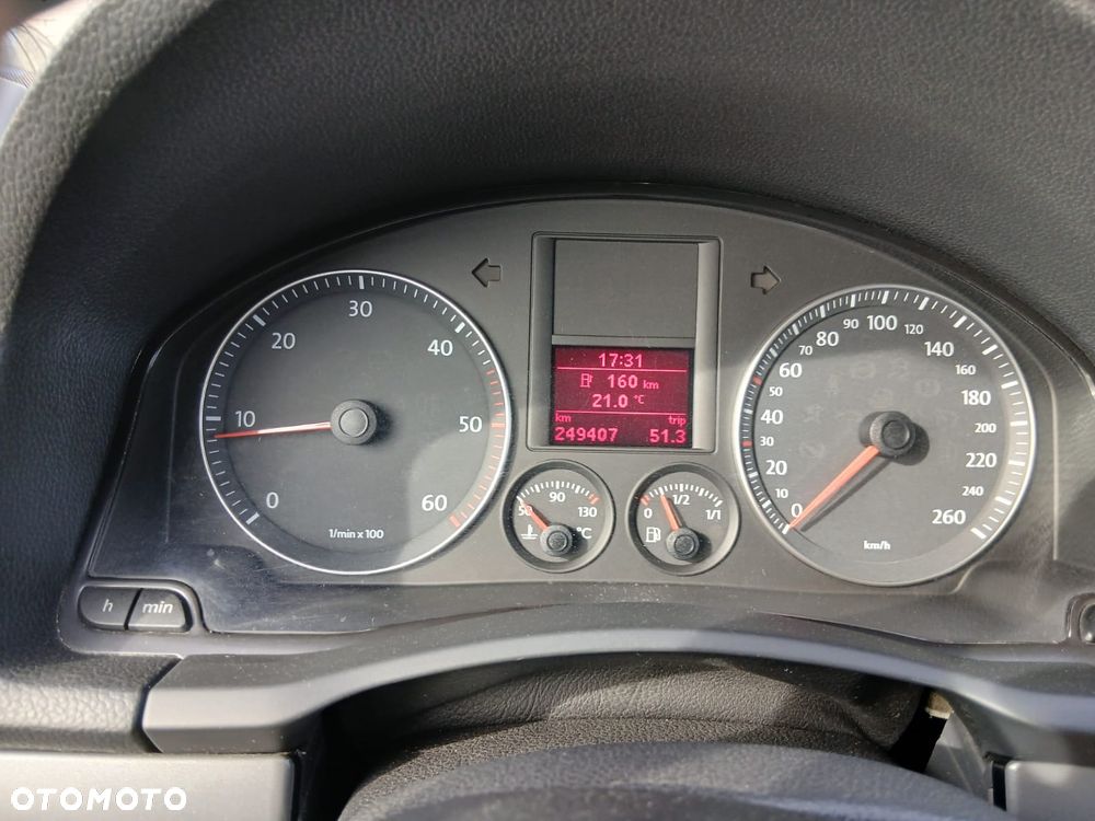 Volkswagen Jetta 1.9 TDI Sportline - 11