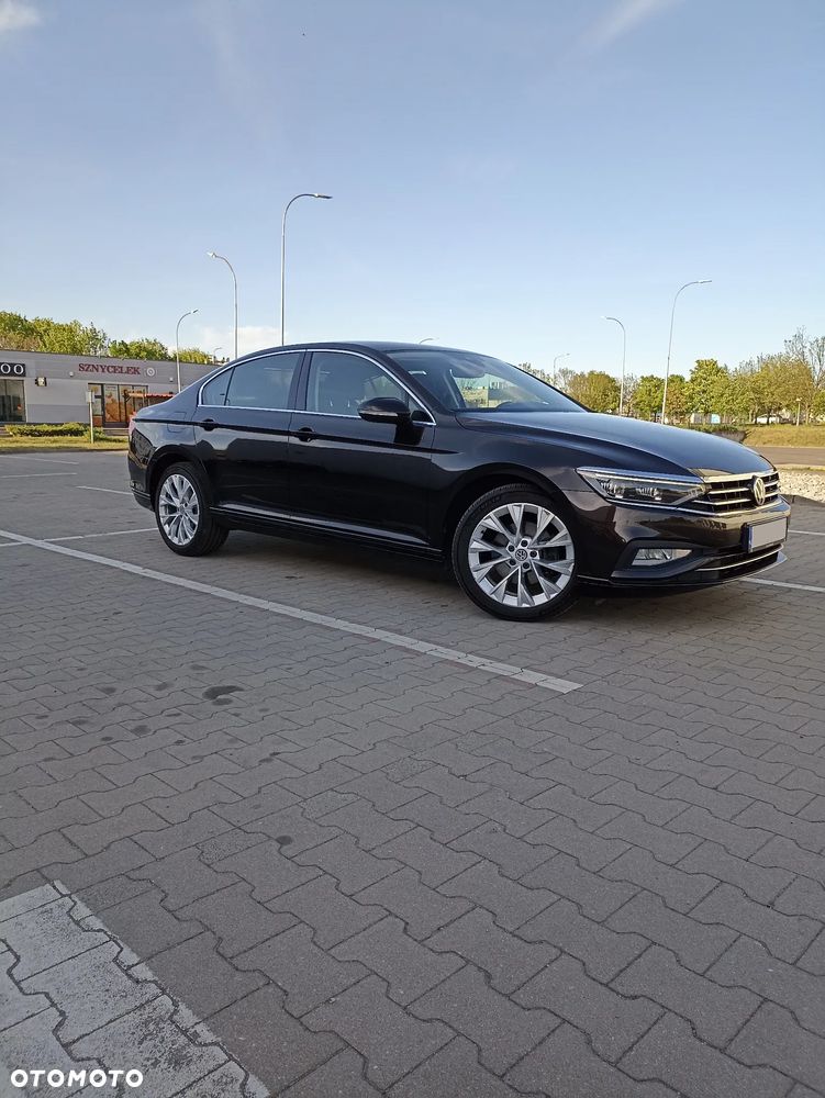 Volkswagen Passat - 8