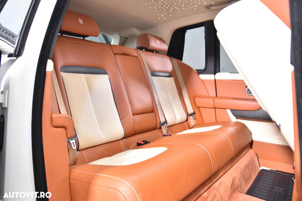 Rolls-Royce Cullinan - 12
