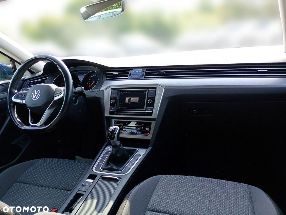 Volkswagen Passat Variant 2.0 TDI EVO Essence - 17