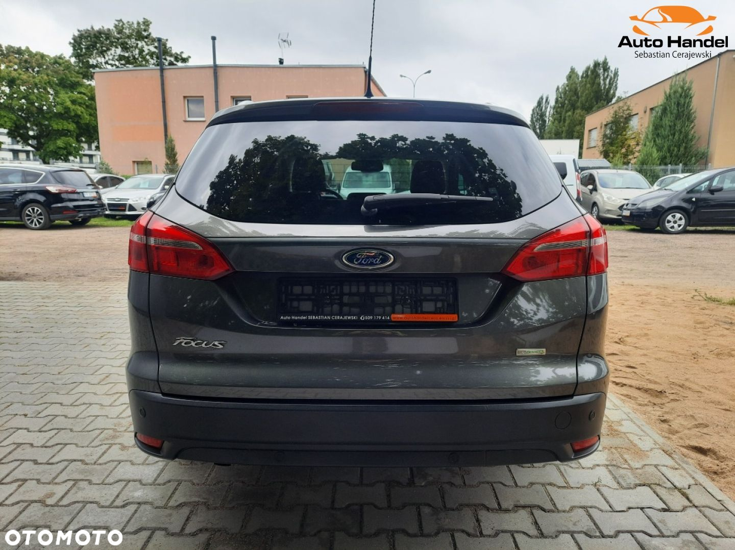 Ford Focus Turnier 1.0 EcoBoost Start-Stopp-System TITANIUM - 9