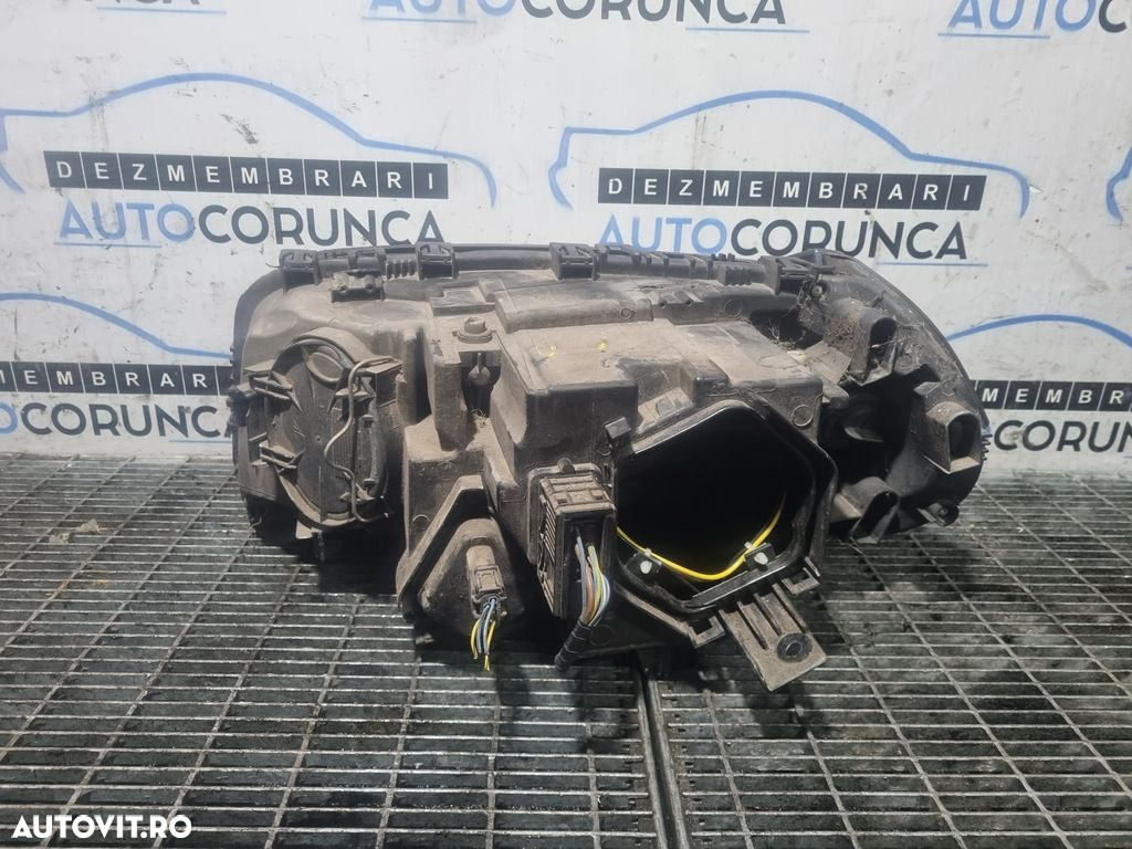Far Dreapta BMW X3 E83 2006 - 2010 SUV 4 Usi (1196) Fara xenon - 2