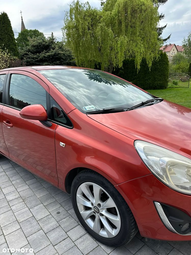 Opel Corsa 1.2 16V Cosmo - 8