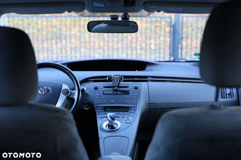 Toyota Prius (Hybrid) Comfort - 9