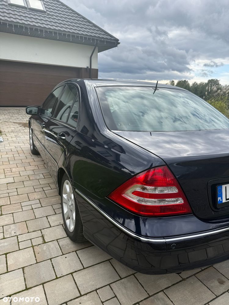 Mercedes-Benz Klasa C 200 T Kompressor Elegance - 23