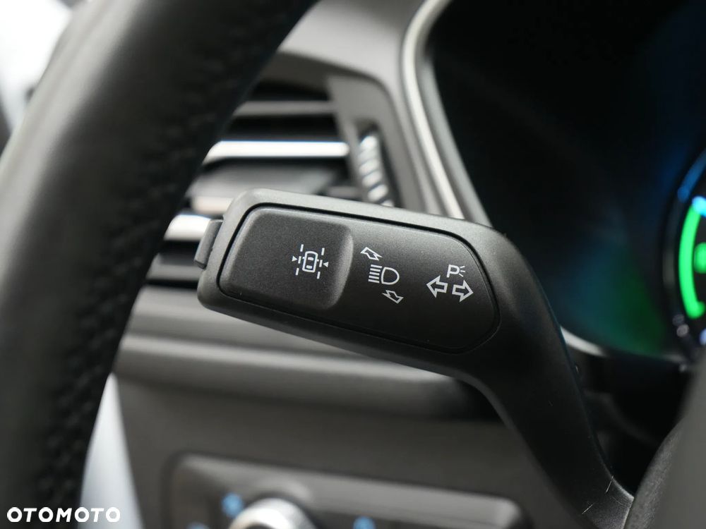 Ford Kuga - 23