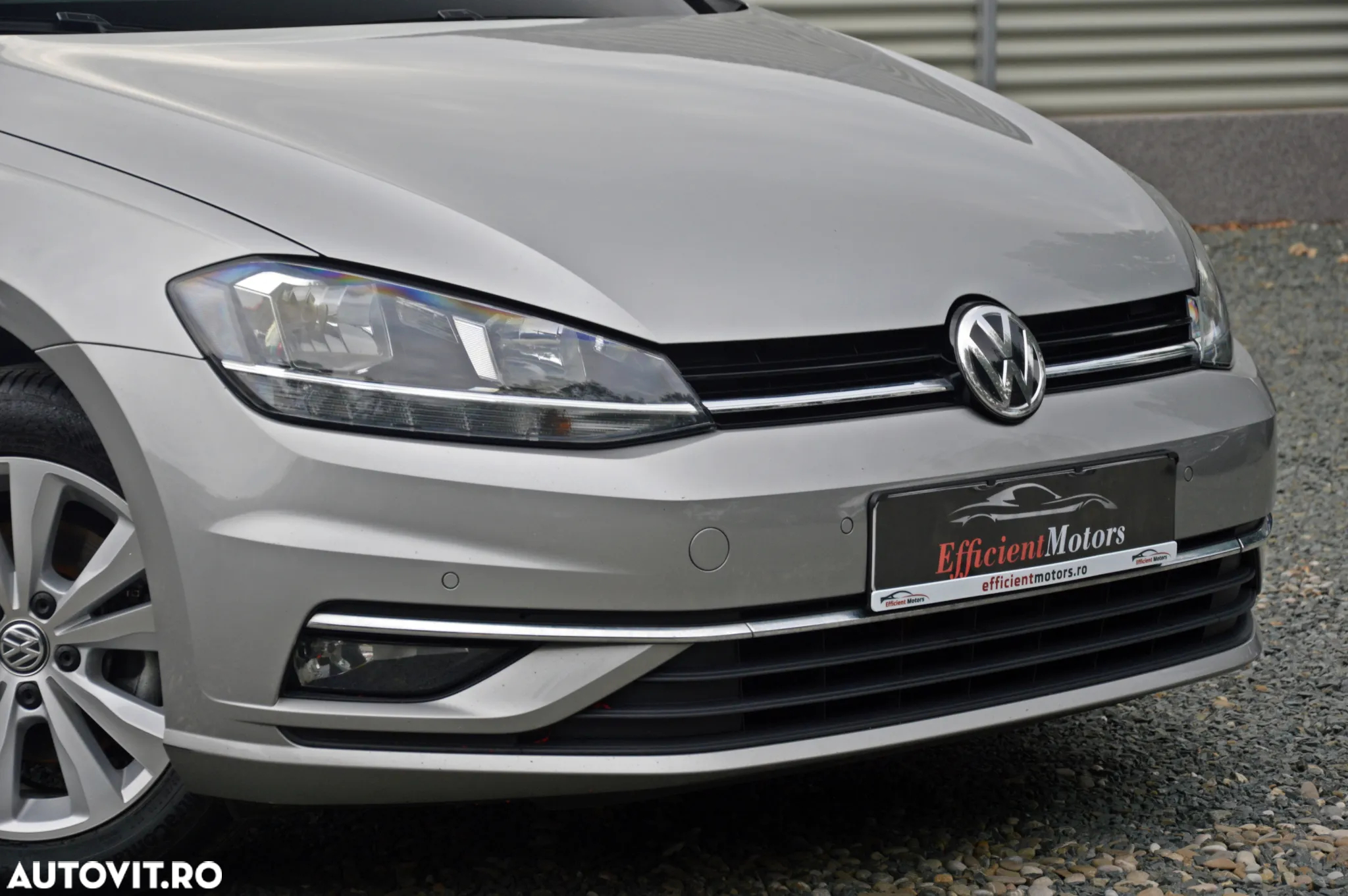 Volkswagen Golf - 33