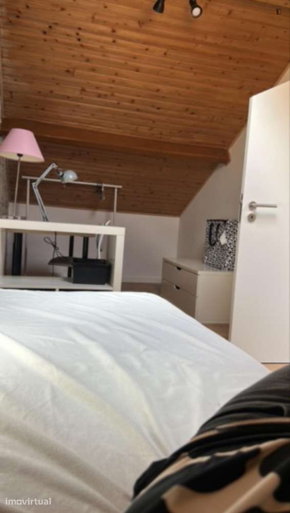 Quarto - localizado em Amadora Lisbon - Grande imagem: 5/15