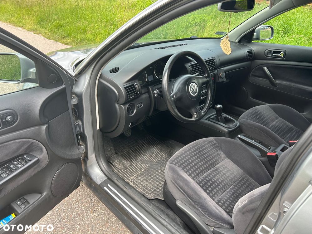 Volkswagen Passat 1.6 Comfortline - 7