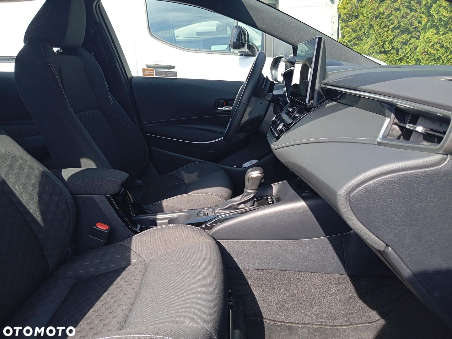 Toyota Corolla 2.0 Hybrid Comfort - 9