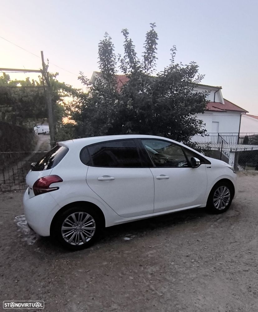 Peugeot 208 1.2 PureTech Style - 2
