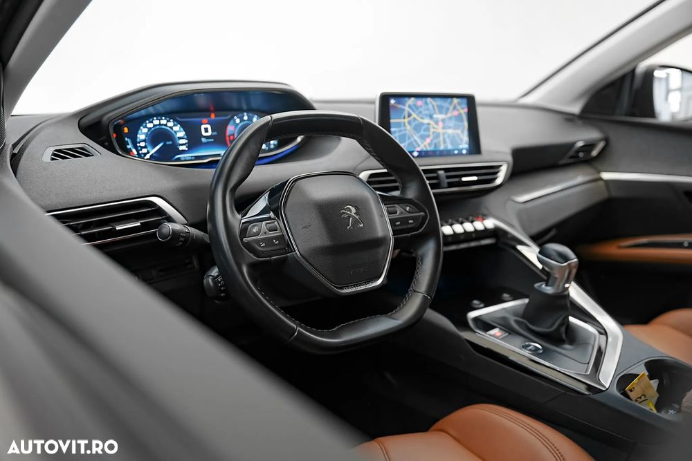 Peugeot 5008 PureTech 130 Stop & Start Allure Business-Paket - 15
