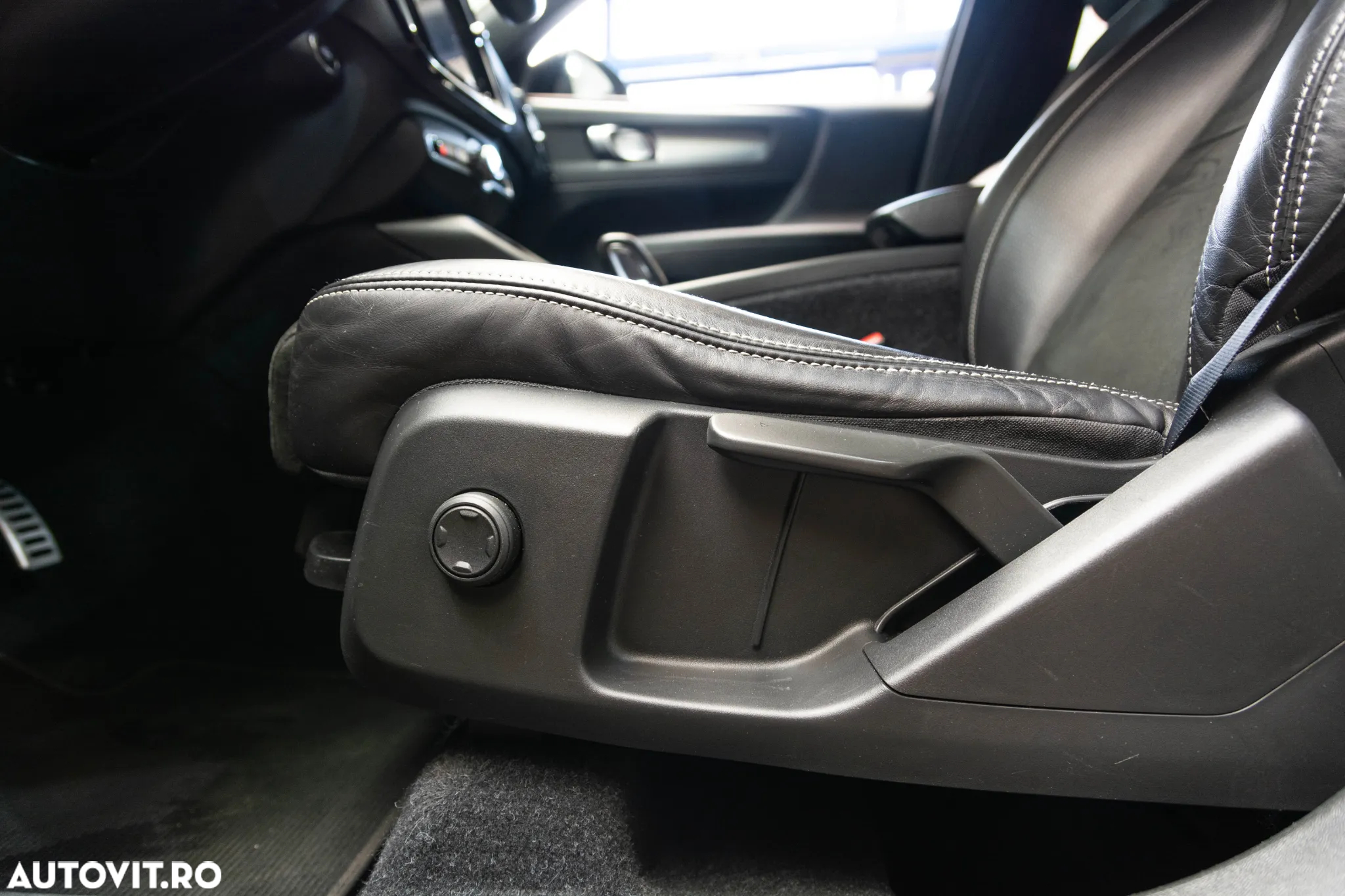 Volvo XC 40 D3 R-Design - 30