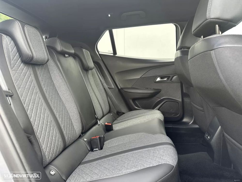 Peugeot 2008 Hybrid 145 e-DSC Allure - 16