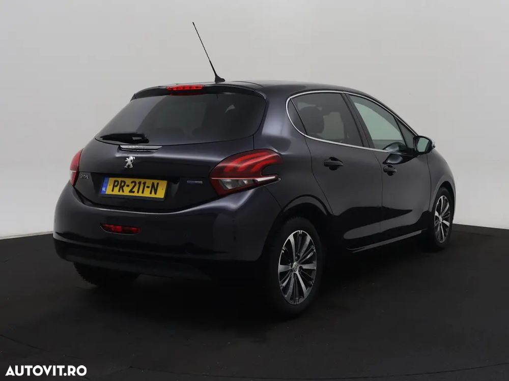 Peugeot 208 - 4